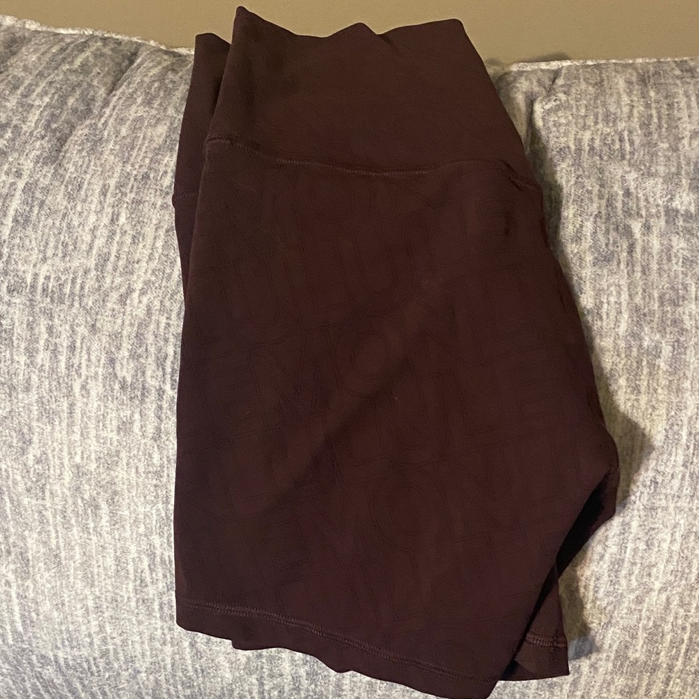 Wordmark align shorts
